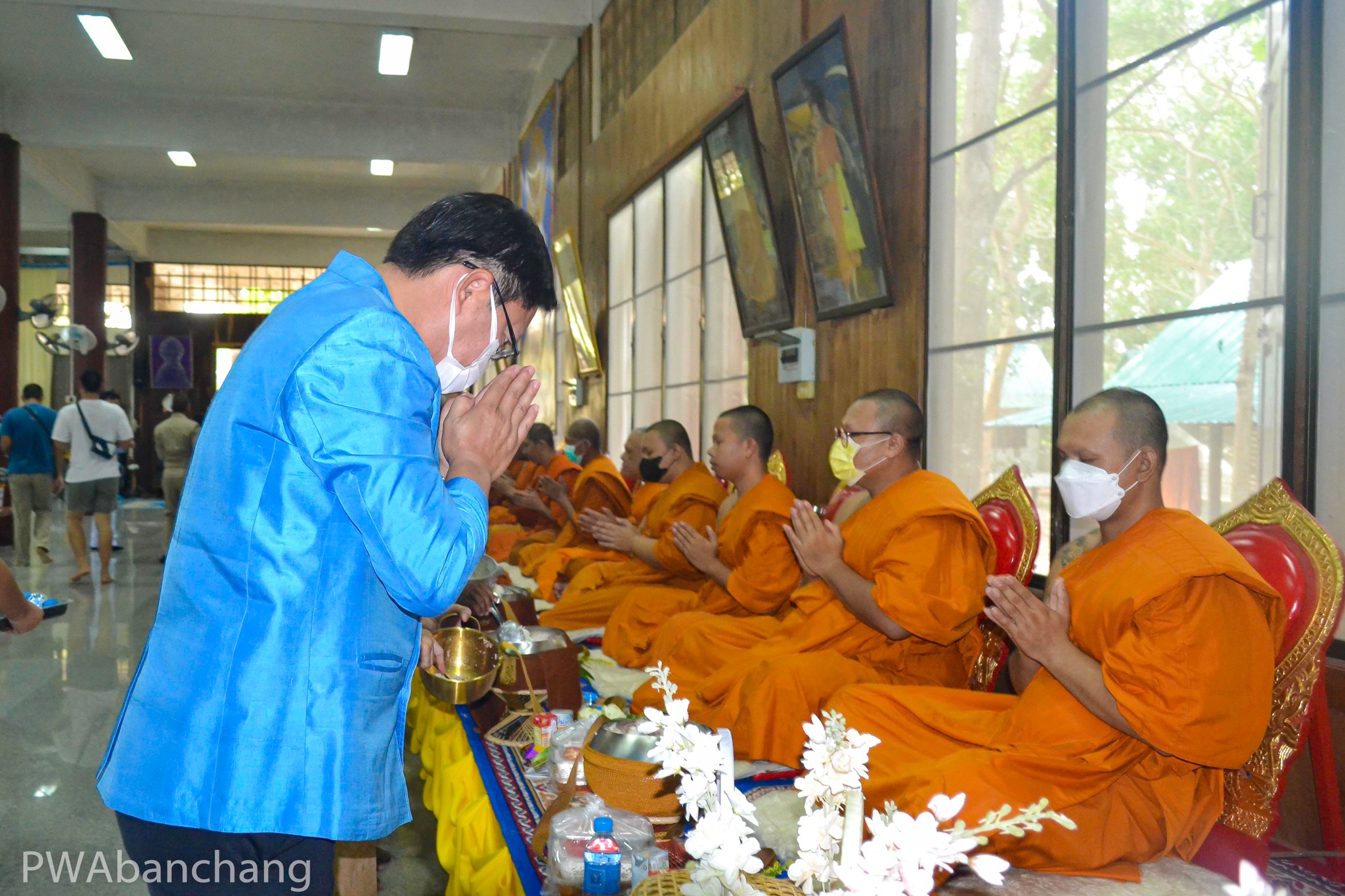 สาขาบ้านฉาง เข้าร่วมพิธีทำบุญตักบาตรถวายพระกุศล ฉลองพระชนมายุ 96 พรรษา สมเด็จพระสังฆราช