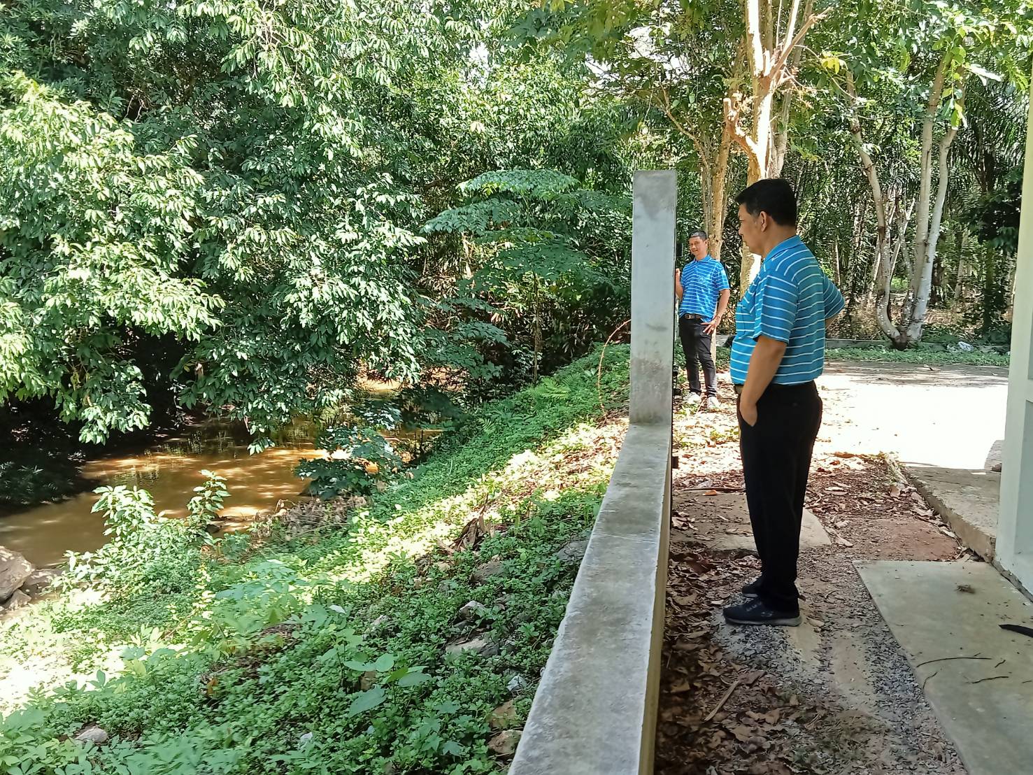 การประปาส่วนภูมิภาคสาขากาญจนดิษฐ์ ดำเนินการสำรวจปริมาณน้ำดิบและตรวจสอบปริมาณน้ำดิบ เฝ้าระวังภัยแล้ง แล้งนี้ต้องผ่านไปได้