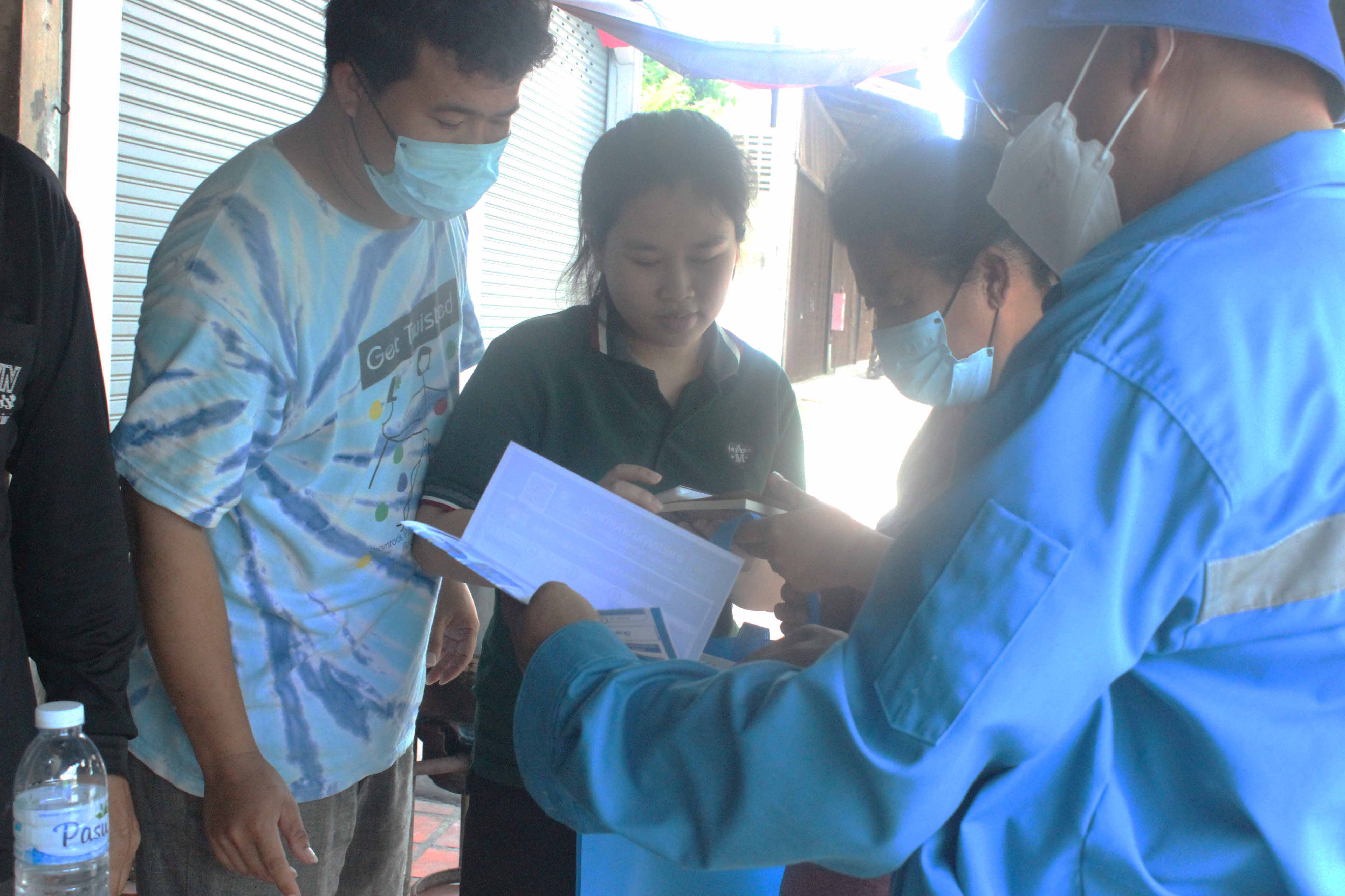 กปภ.สาขาบ้านบึงลงพื้นที่ "เติมใจให้กัน"