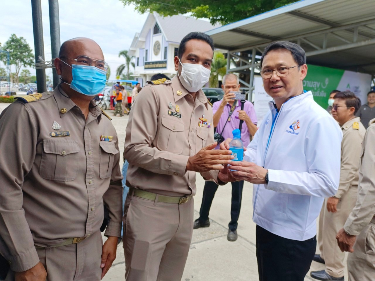 กปภ.สาขาท่ามะกา ร่วมโครงการจังหวัดเคลื่อนที่ "บำบัดทุกข์ บำรุงสุข สร้างรอยยิ้มให้ประชาชน" ครั้งที่ 11 ประจำปีงบประมาณ 2566