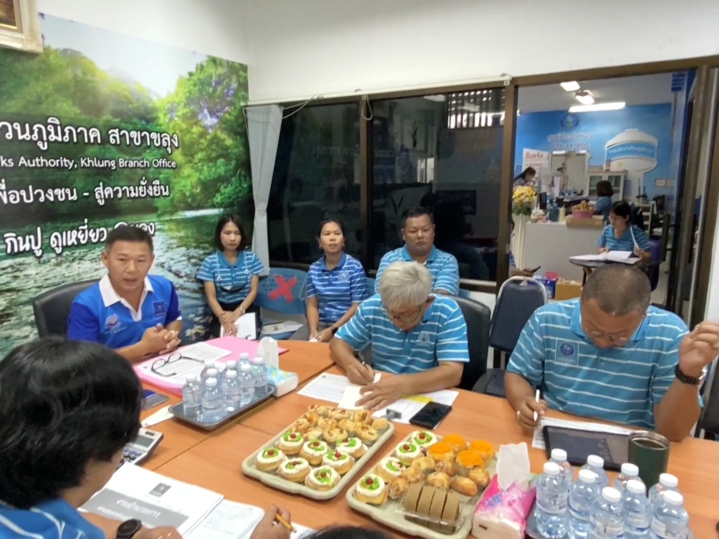 กปภ.สาขาขลุง จัดกิจกรรมสนทนายามเช้า (Morning Talk) ครั้งที่ 11/2566