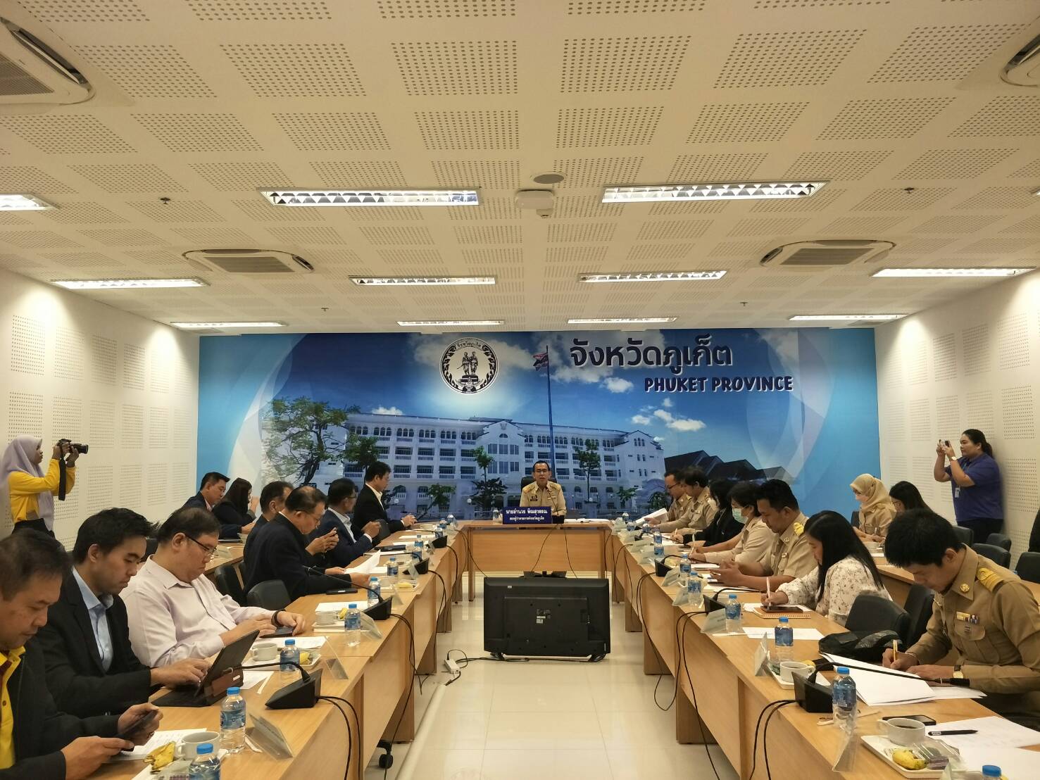 กปภ.สาขาภูเก็ต เข้าร่วมประชุมคณะกรรมการร่วมภาครัฐและเอกชนเพื่อพัฒนาและแก้ไขปัญหาทางเศรษฐกิจจังหวัดภูเก็ต ครั้งที่ 8/ประจำปีงบประมาณ พ.ศ.2566