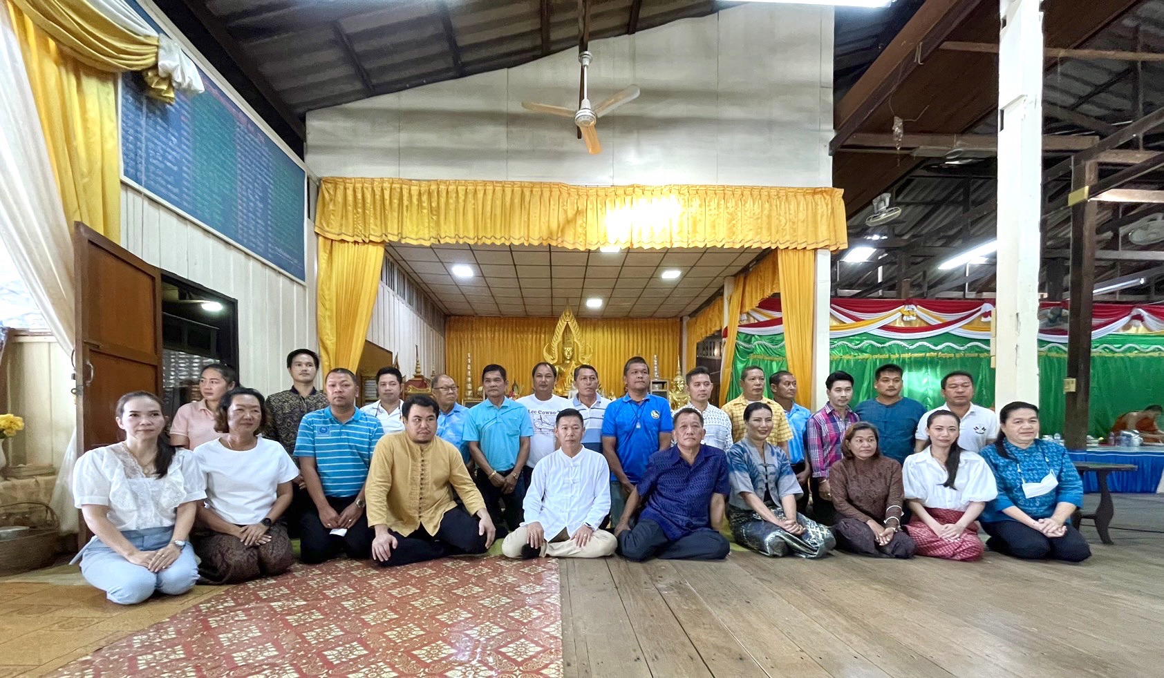 กปภ.สาขาขลุง เข้าร่วมกิจกรรมเข้าวัดทำบุญวันธรรมสวนะ (วันพระ) ณ วัดตรอกนองบน ตำบลตรอกนอง อำเภอขลุง จังหวัดจันทบุรี