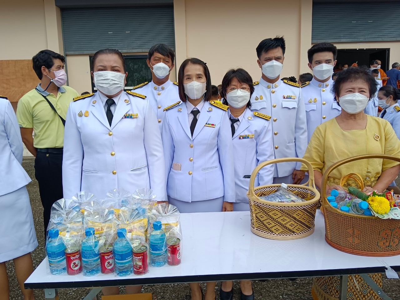 กปภ.สาขาสวรรคโลก ร่วมกิจกรรมน้อมรำลึกในพระมหากรุณาธิคุณ เนื่องในวันคล้ายวันสวรรคต พระบาทสมเด็จพระบรมชนกาธิเบศร มหาภูมิพลอดุลยเดชมหาราช บรมนาถบพิตร 13 ตุลาคม 2566 "วันนวมินทรมหาราช"