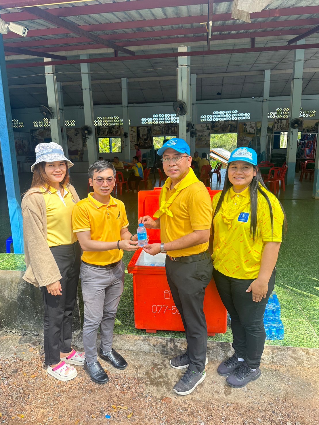 การประปาส่วนภูมิภาคสาขาชุมพร ร่วมดำเนินกิจกรรมจิตอาสาพัฒนา เนื่องในวันคล้ายวันสวรรคตพระบาทสมเด็จพระจุลจอมเกล้าเจ้าอยู่หัว (วันปิยมหาราช)