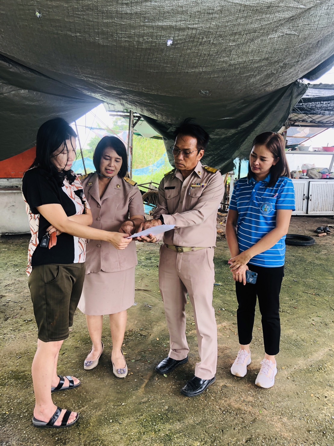 การประปาส่วนภูมิภาคสาขาบ้านไผ่ ลงพื้นที่ตรวจสอบข้อร้องเรียนกรณีค่าน้ำสูงผิดปกติให้กับลูกค้า กปภ.ด้วยความรวดเร็ว