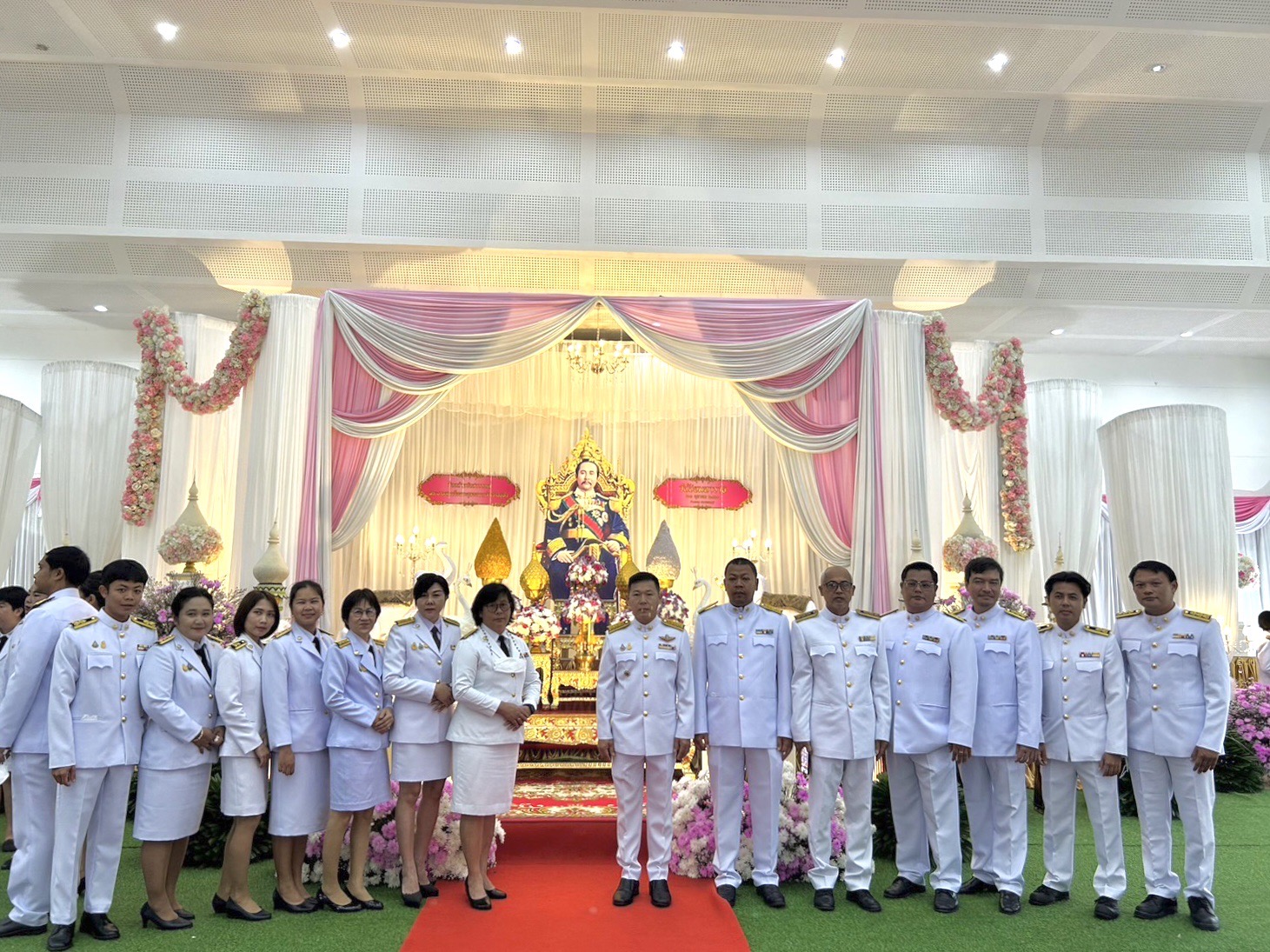 กปภ.สาขาขลุง เข้าร่วมพิธีวางพวงมาลาเพื่อน้อมรำลึกเนื่องในวันคล้ายวันสวรรคตพระบาทสมเด็จพระจุลจอมเกล้าเจ้าอยู่หัว "วันปิยมหาราช 23 ตุลาคม 2566"