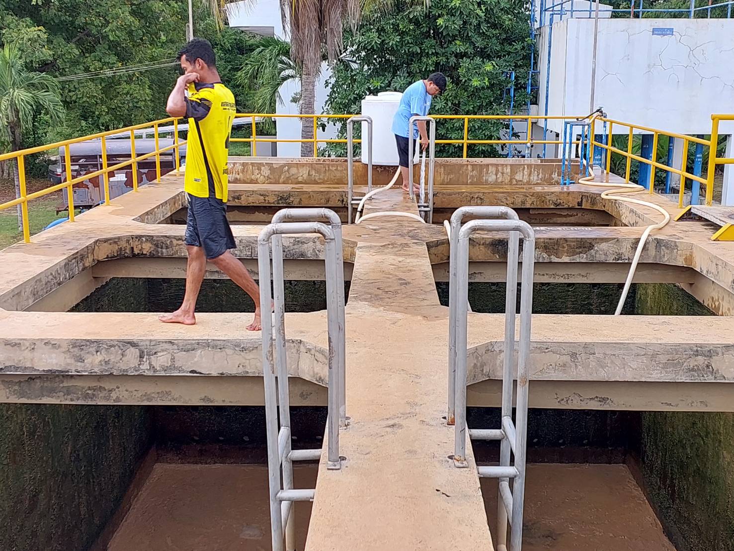 การประปาส่วนภูมิภาคสาขาด่านช้างจัดกิจกรรมล้างถังตกตะกอน