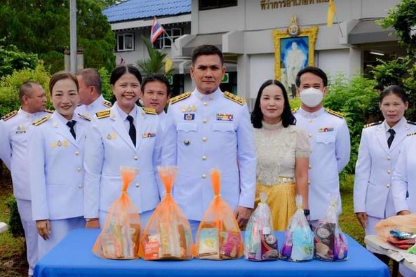 การประปาส่วนภูมิภาคสาขาท่าแซะ ร่วมทำบุญตักบาตรถวายพระราชกุศล น้อมรำลึกในพระมหากรุณาธิคุณ 5 ธันวาคม