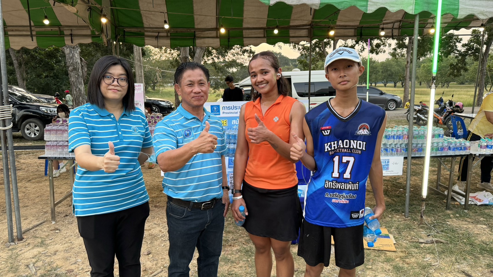 กปภ.สาขาปราณบุรี มอบน้ำดื่มตราสัญลักษณ์ ตามโครงการ CSR และเติมใจให้กัน ให้กับสำนักงานเทศบาลตำบลเขาน้อย ใช้ในกิจกรรม สุขภาพสร้างได้@pranburi
