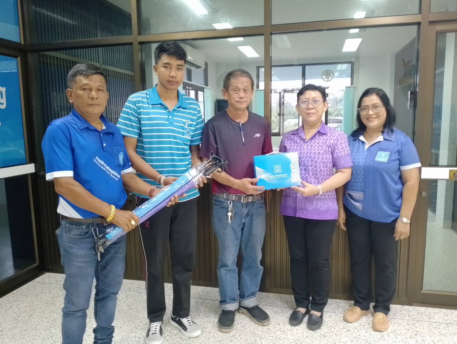 การประปาส่วนภูมิภาคสาขาชะอวดลงพื้นที่พบผู้ใช้น้ำรายสำคัญ