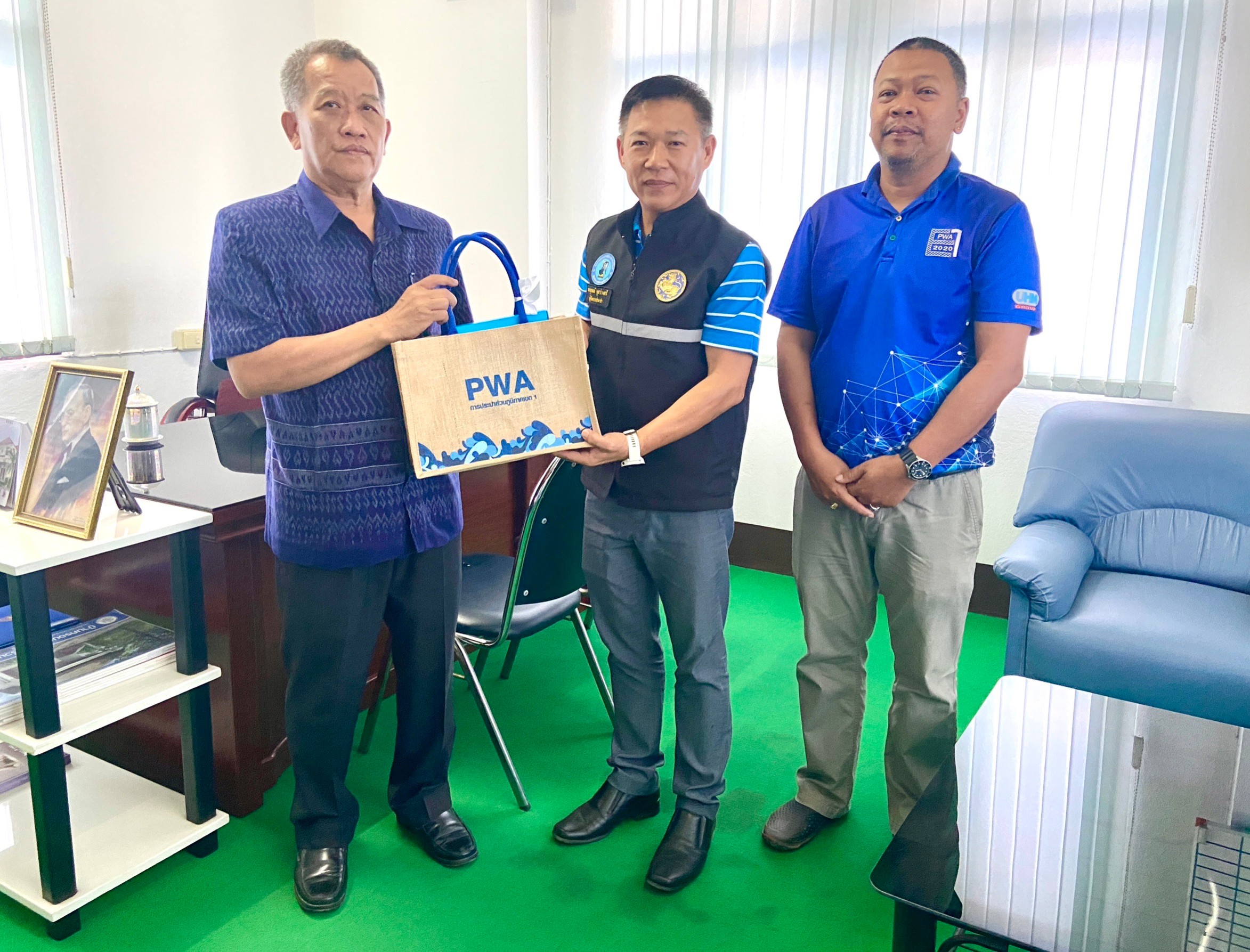กปภ.สาขาขลุง เข้าร่วมสวัสดีปีใหม่และขอพรจากนายอำเภอขลุง, นายอำเภอแหลมสิงห์ เทศบาลและองค์การบริหารส่วนตำบล (อบต.) ในเขตพื้นที่รับผิดชอบ เนื่องในโอกาส&#8203;วาระดิถีขึ้นปีใหม่&#8203; 2567