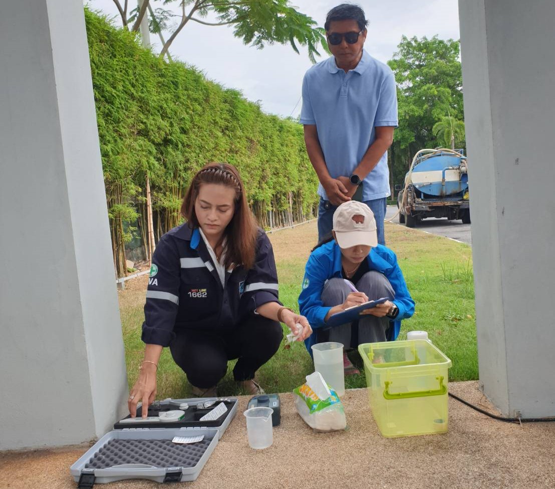 การประปาส่วนภูมิภาคสาขาภูเก็ต ร่วมกับงานควบคุมคุณภาพน้ำ 2 การประปาส่วนภูมิภาคเขต 4 เข้าเก็บตัวอย่างน้ำและทดสอบคุณภาพน้ำ