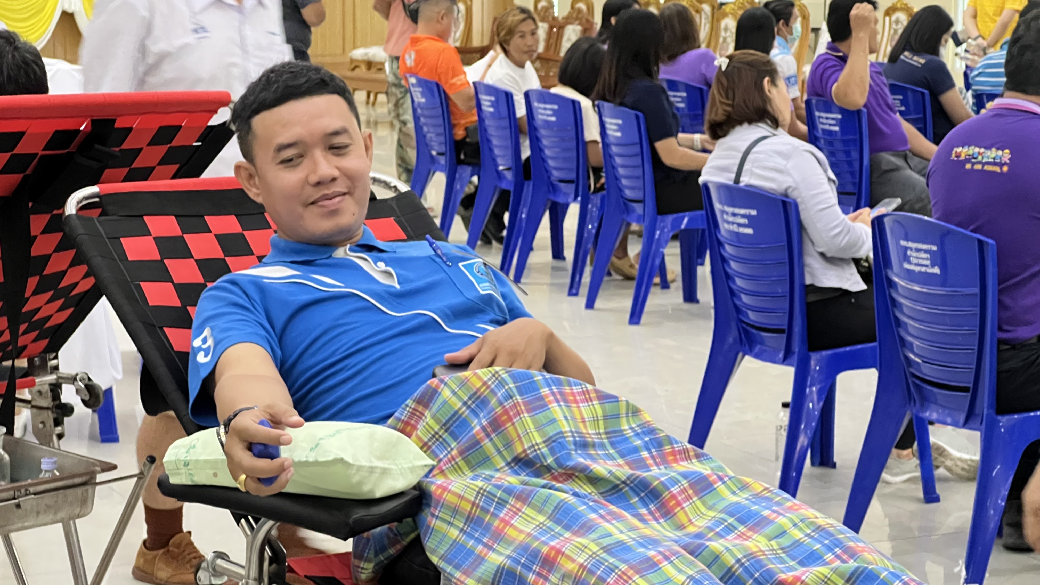 กปภ.สาขาสมุทรสงคราม ร่วมเป็นผู้ให้ในกิจกรรม เรารักกรมสมเด็จพระเทพฯบริจาคโลหิต เฉลิมพระเกียรติสมเด็จพระกนิษฐาธิราชเจ้า กรมสมเด็จพระเทพรัตนราชสุดาฯ สยามบรมราชกุมารี