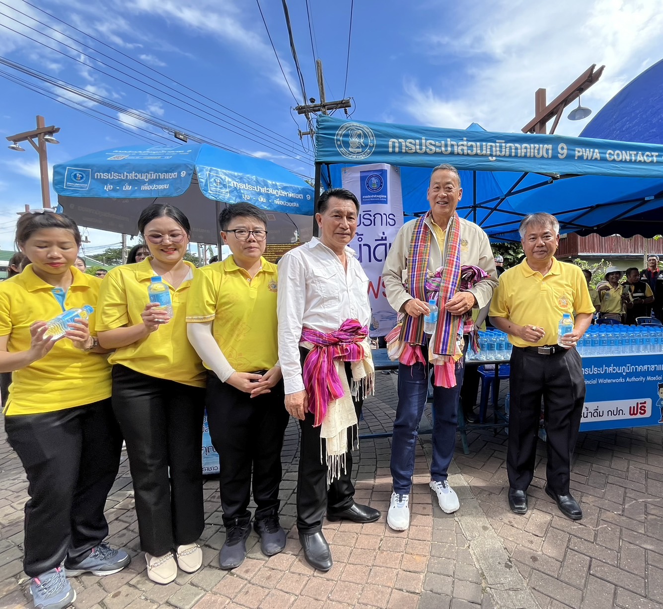 กปภ.สาขาแม่สายร่วมให้การต้อนรับนายกรัฐมนตรีในการลงพื้นที่ศึกษาแนวทางการแก้ไขปัญหาระบบชลประทาน เพื่อการอุปโภคบริโภคและพบปะประชาชน ณ หน่วยเรือรักษาความสงบเรียบร้อยตามลำแม่น้ำโขง อ.เชียงแสน จ.เชียงราย