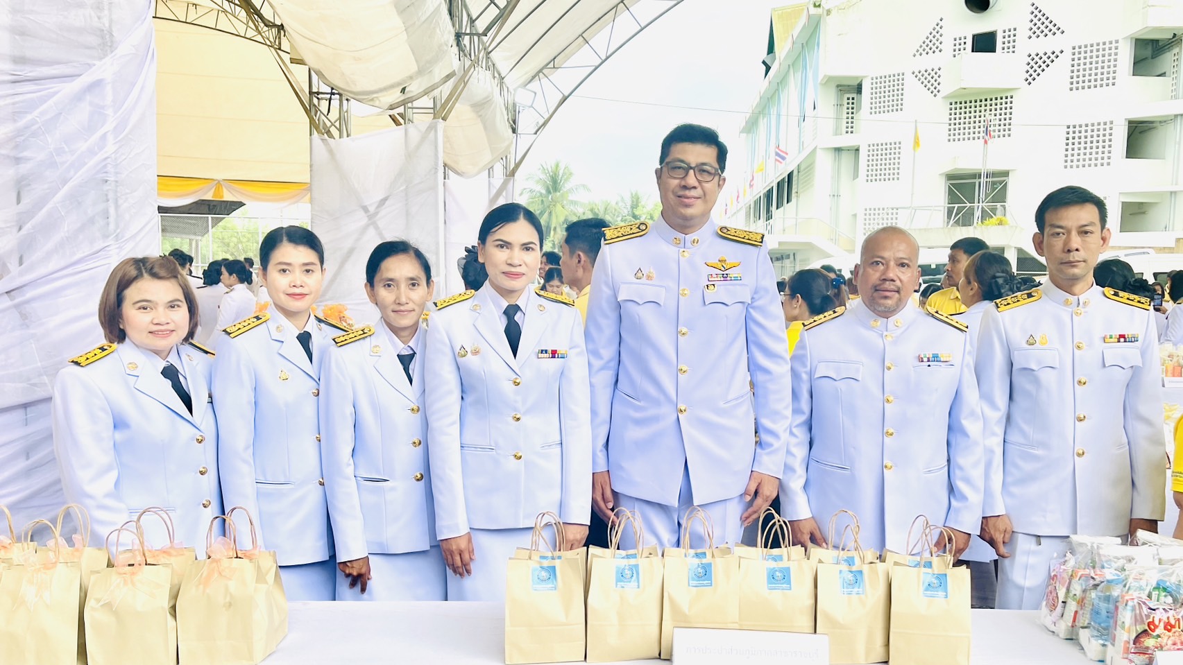 กปภ.สาขาราชบุรี เข้าร่วมพิธีทำบุญตักบาตรถวายพระราชกุศล เฉลิมพระเกียรติพระบาทสมเด็จพระเจ้าอยู่หัว และพิธีถวายสัตย์ปฏิญาณเพื่อเป็นข้าราชการที่ดีเนื่องในโอกาสพระราชพิธีมหามงคลเฉลิมพระชนมพรรษา 6 รอบ 28 กรกฎาคม 2567