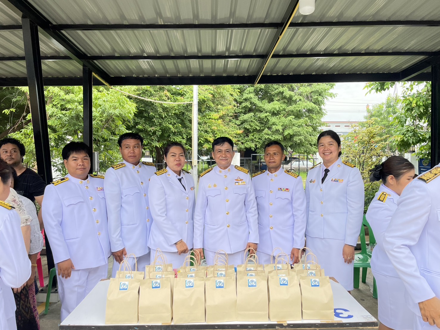 เข้าร่วมพิธีเฉลิมพระเกียรติพระบาทสมเด็จพระเจ้าอยู่หัว เนื่องในโอกาสมหามงคลเฉลิม พระชนมพรรษา