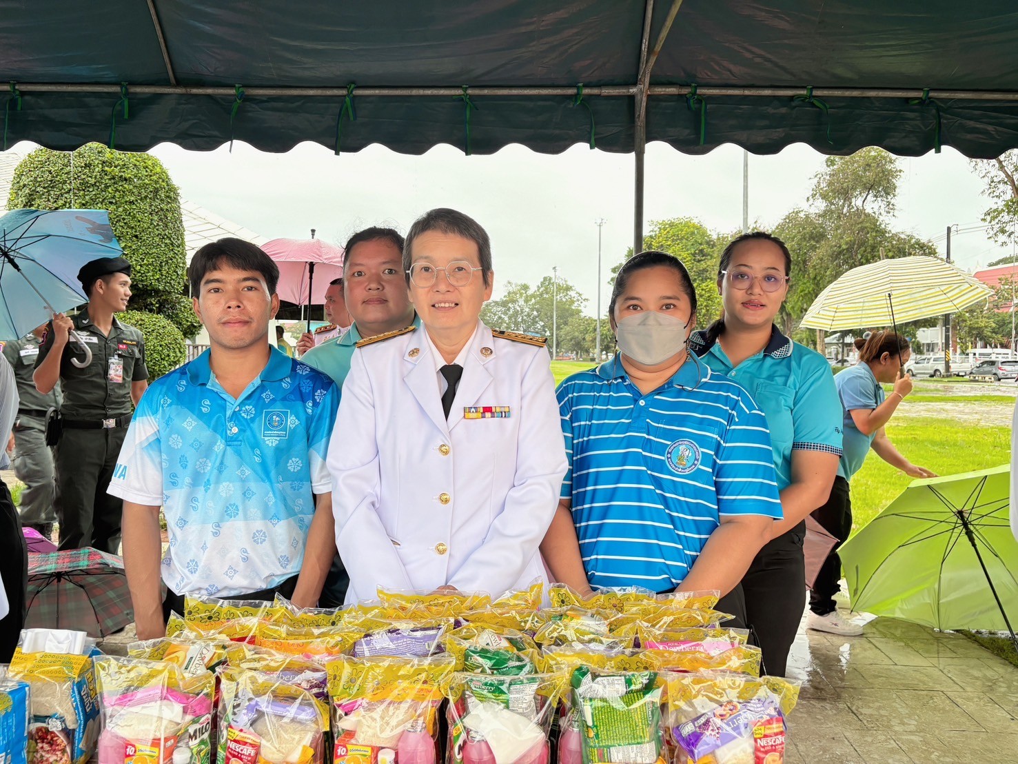 กปภ.สาขาตราด เข้าร่วมพิธีทำบุญตักบาตรถวายพระราชกุศล เฉลิมพระเกียรติพระบาทสมเด็จพระนางเจ้าสิริกิติ์ พระบรมราชินีนาถ พระบรมราชชนนีพันปีหลวง เนื่องในวันเฉลิมพระชนมพรรษา 12 สิงหาคม 2567