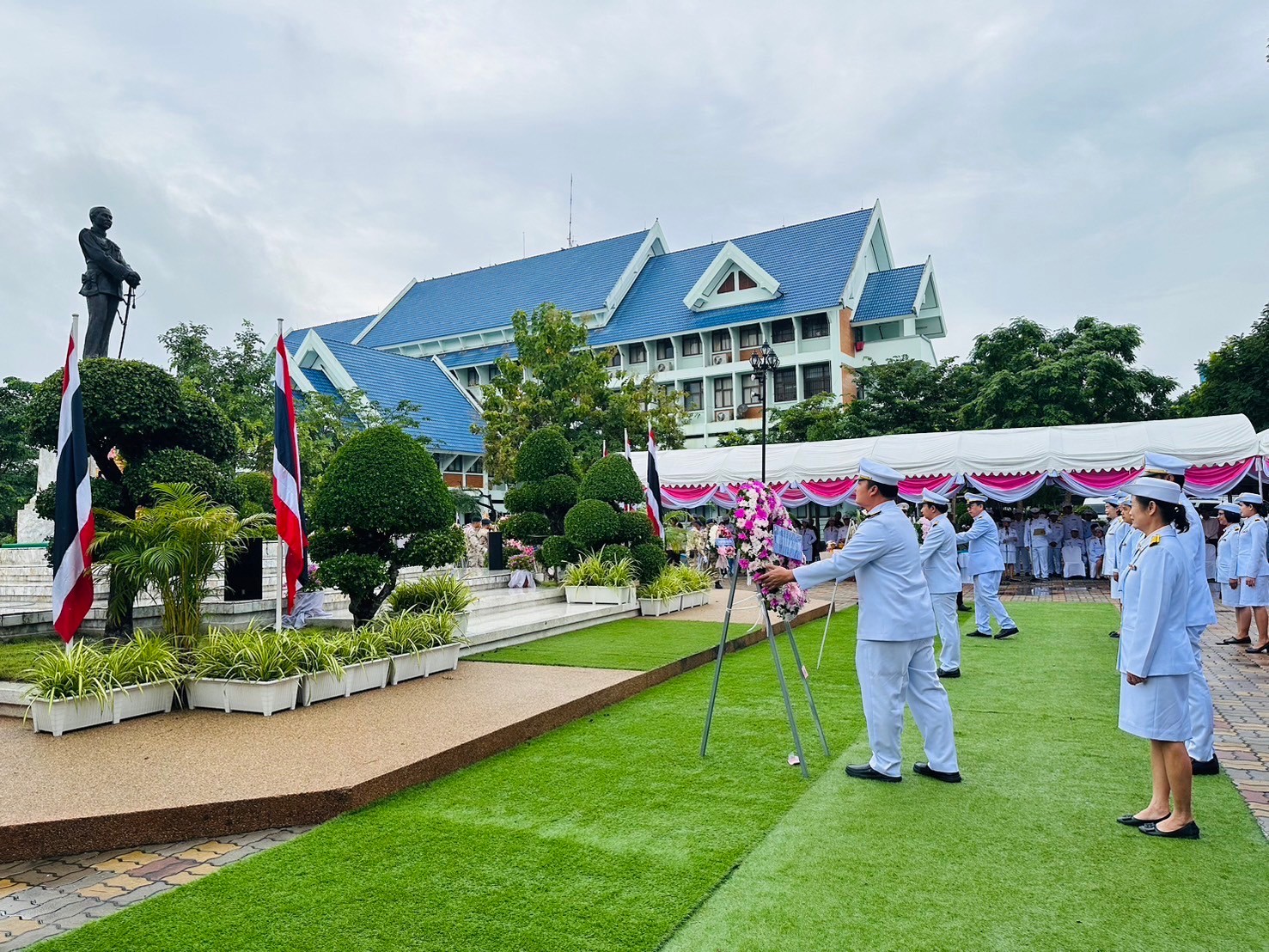 กปภ.สาขาราชบุรี เข้าร่วมพิธีวางพวงมาลาถวายราชสักการะ เนื่องในวันปิยมหาราช ประจำปี 2567