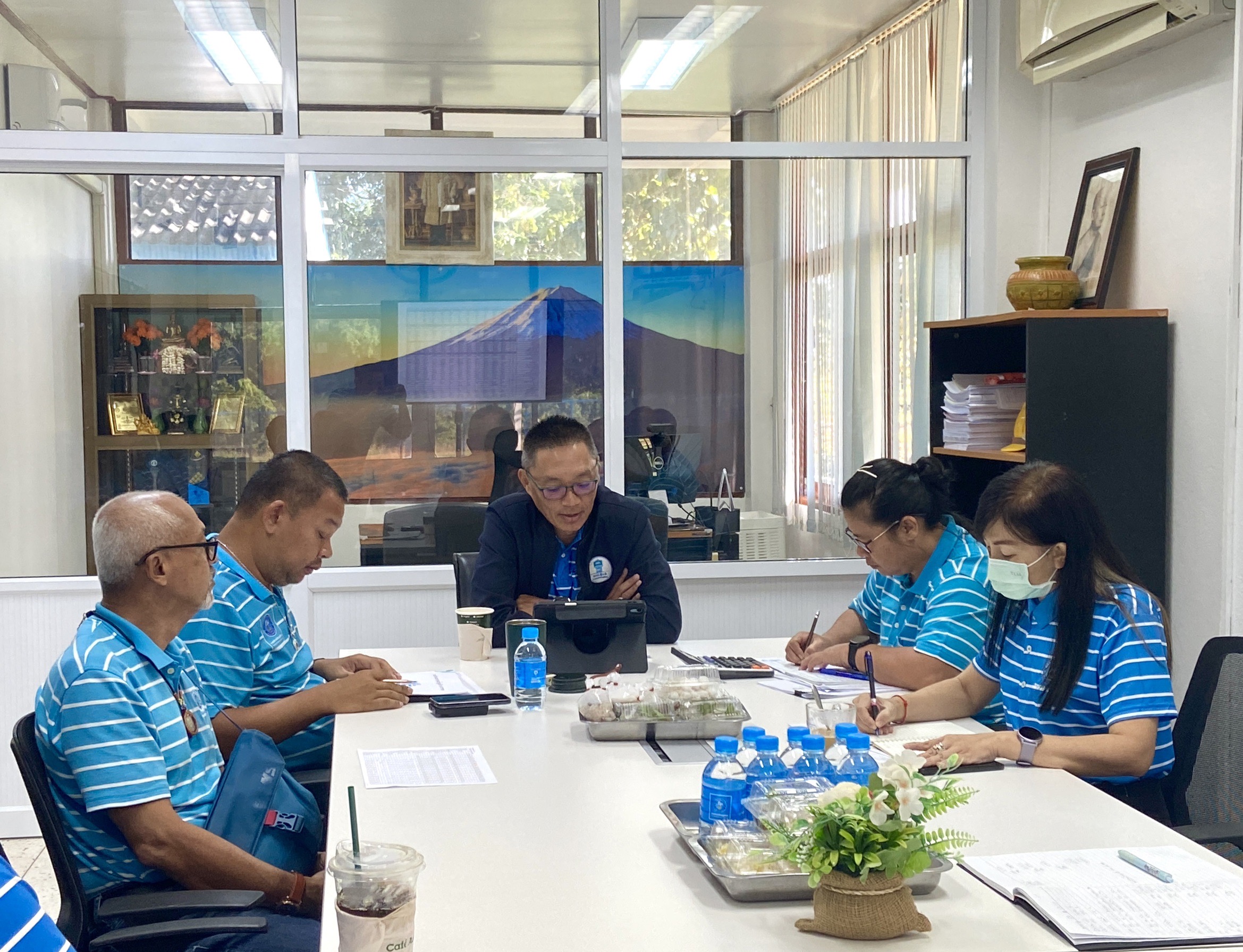 กปภ.สาขาขลุง จัดกิจกรรมสนทนายามเช้า (Morning Talk) ครั้งที่ 1/2568