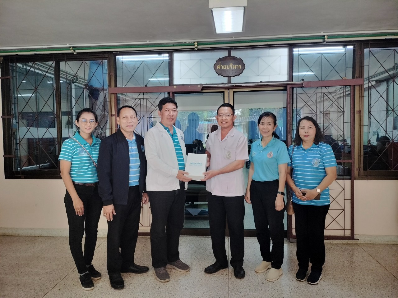 การประปาส่วนภูมิภาคสาขากาญจนดิษฐ์ ลงพื้นที่พบผู้ใช้น้ำรายใหญ่ ภายใต้กิจกรรมมุ่งมั่นเพื่อปวงชน เติมใจให้กัน ไตรมาส1ประจำปี 2568 ณ โรงพยาบาลดอนสัก,แพปลาวรวุฒิ(นายวรวุฒิ แซ่เบ้) และ โรงเรียนดอนสักผดุงวิทย์ อำเภอดอนสัก จังหวัดสุราษฎร์ธานี