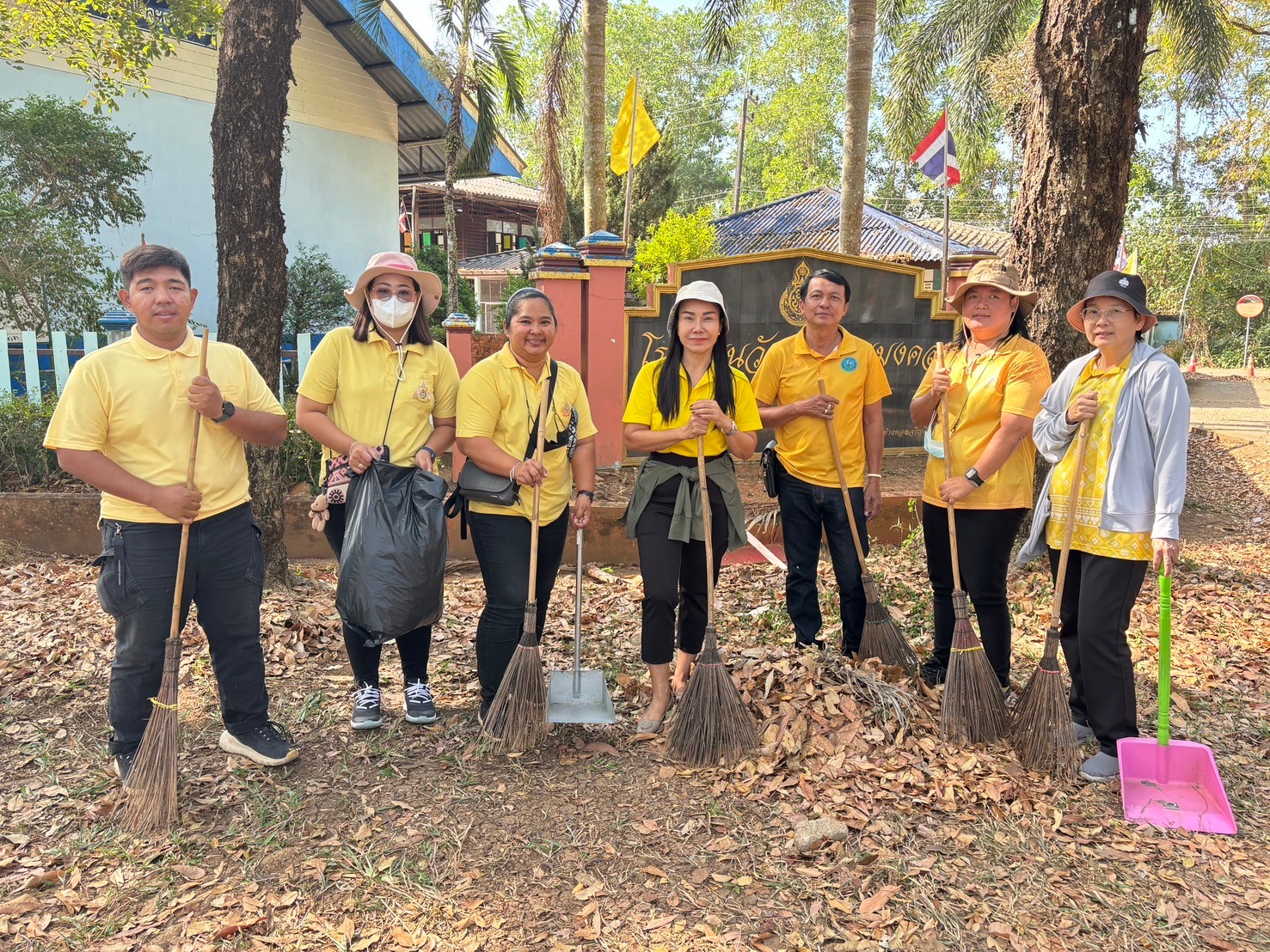 กปภ.สาขาตราด เข้าร่วมพิธีเจริญพระพุทธมนต์ และกิจกรรมจิตอาสาเฉลิมพระเกียรติ เนื่องในโอกาสวันคล้ายวันประสูติ สมเด็จพระเจ้าลูกเธอ เจ้าฟ้าสิริวัณณวรี นารีรัตนราชกัญญา