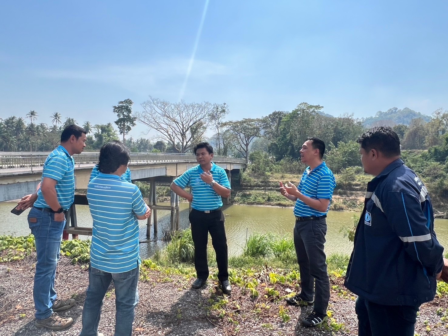 กปภ.สาขาบางสะพาน ต้อนรับ นายสาณ เรืองขจร ผอ.กปภ.ข.3 และคณะ ลงพื้นที่ดูสถานการณ์ภัยแล้งและการดำเนินการรับมือแก้ไขปัญหาสถานการณ์ภัยแล้งในพื้นที่อำเภอบางสะพาน อำเภอบางสะพานน้อย และอำเภอทับสะแก