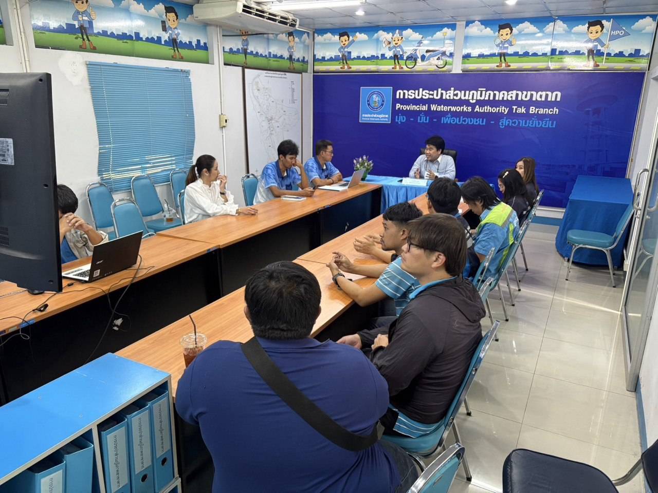 ผอ.กรจ.กปภ.ข.10 ตัวแทนสมาชิกกองทุนสำรองเลี้ยงชีพ กปภ.บรรยายให้ความรู้และคำแนะนำการใช้งานระบบกองทุนฯ แก่พนักงานในสังกัด กปภ.สาขาตาก และ กปภ.สาขาแม่สอด