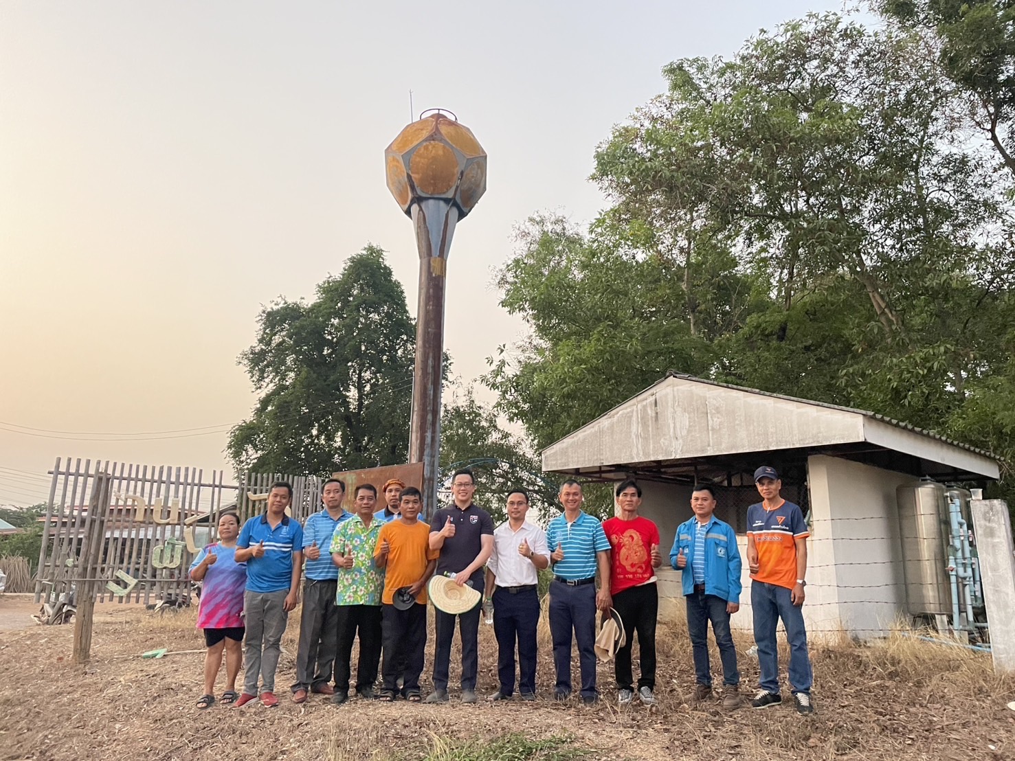 การประปาส่วนภูมิภาคสาขากระนวน ร่วมสนับสนุนน้ำเพื่อการอุปโภคบริโภค และให้การช่วยเหลือแก้ไขระบบผลิตน้ำประปาหมู่บ้านเกิดเหตุขัดข้อง
