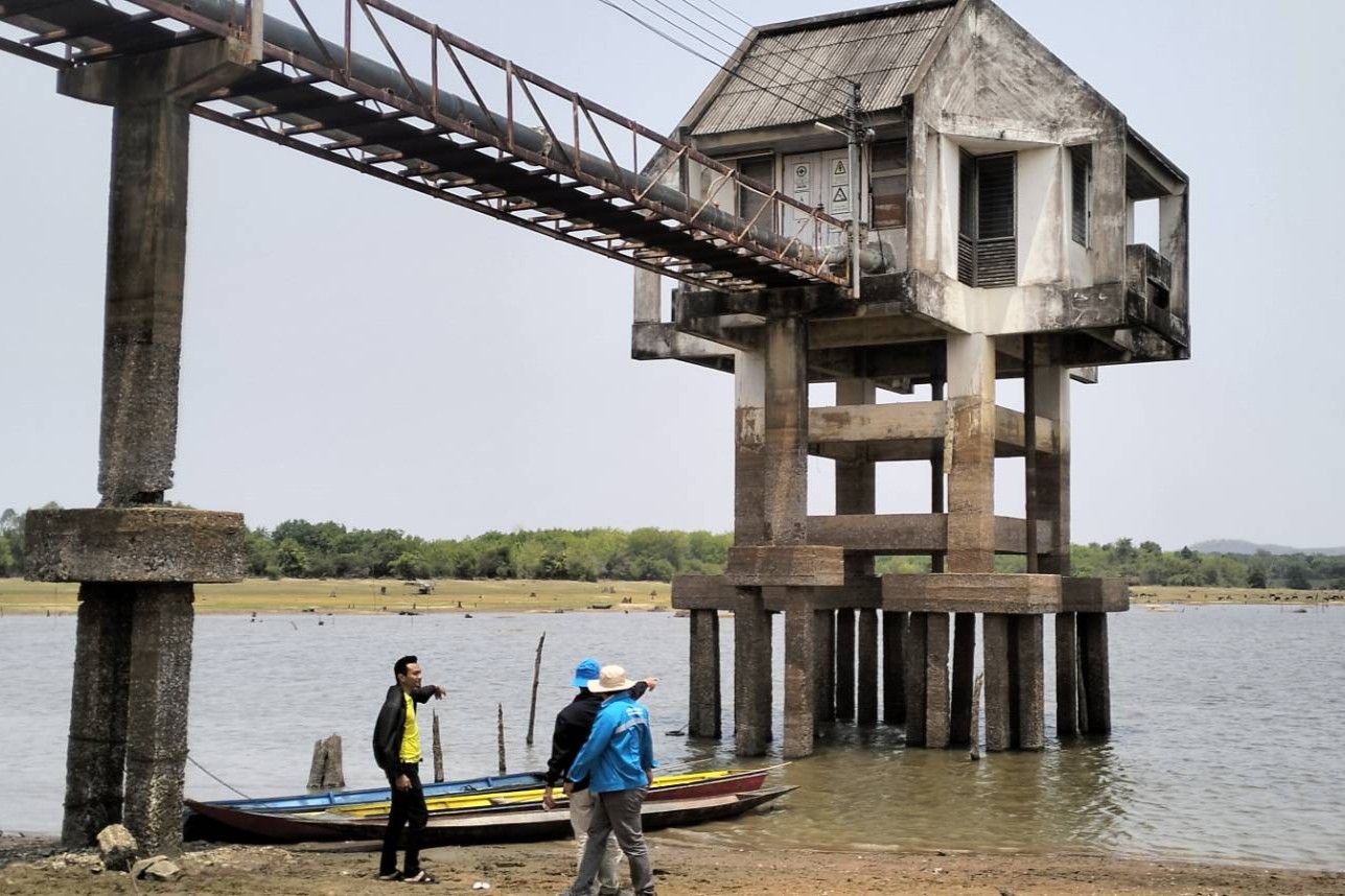กรค.6 ติดตามสถานการณ์น้ำดิบ กปภ.สาขาสมเด็จ