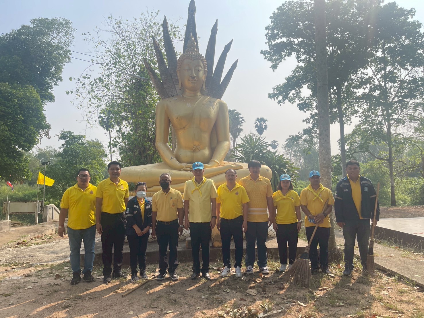 กปภ.สาขาพนมสารคาม เข้าร่วมกิจกรรม โครงการสร้างความปรองดองสมานฉันท์ โดยใช้หลักทางศาสนา"ขยายผลสู่ หมู่บ้านศีลธรรม" ร่วมกับอำเภอพนมสารคาม หัวหน้าส่วนราชการ นายกอปท. กำนัน ผู้ใหญ่บ้าน และพุทธศาสนิกชน