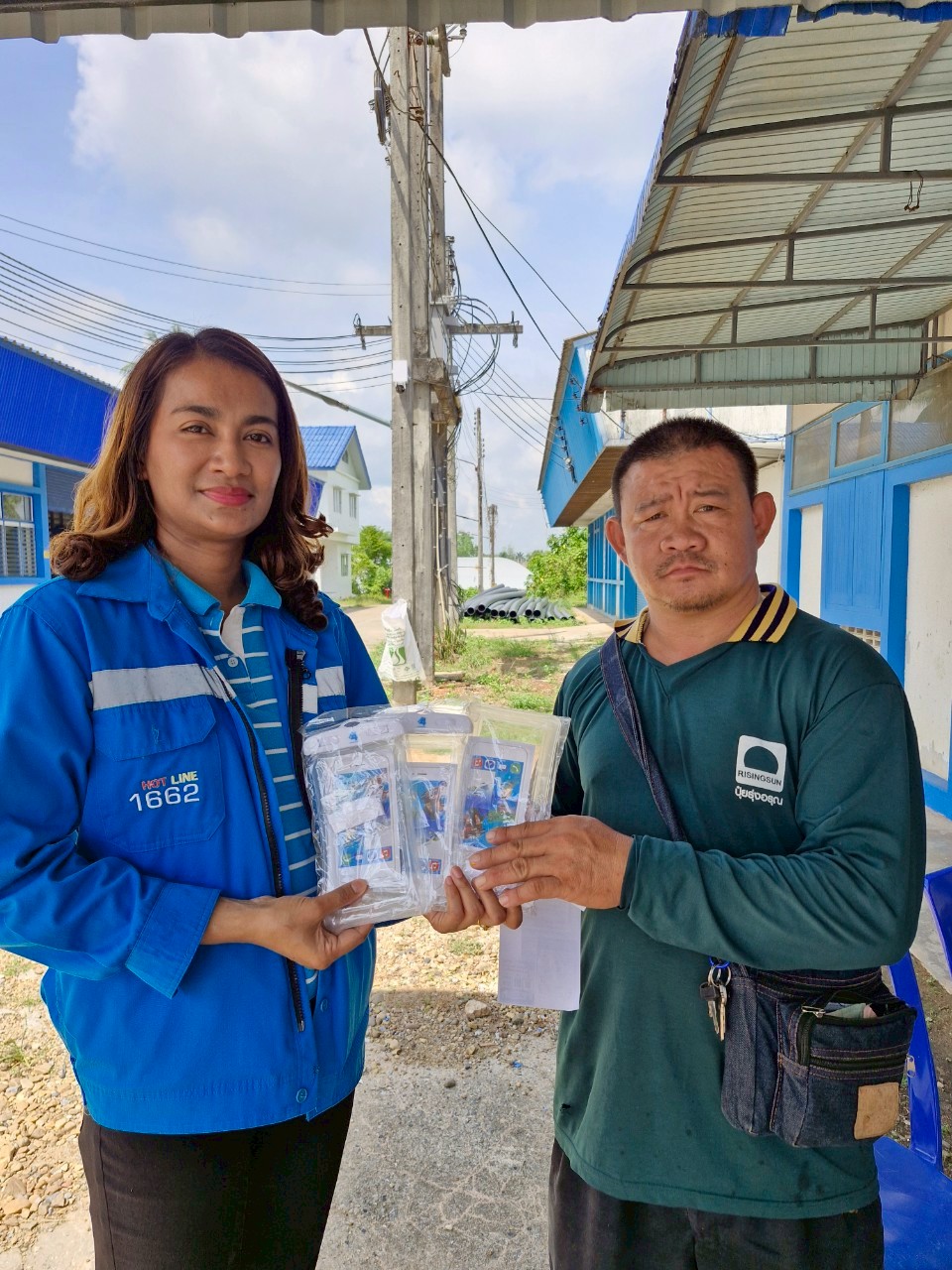 การประปาส่วนภูมิภาคสาขาทุ่งสง ให้บริการรับชำระค่าน้ำประปานอกสถานที่ ณ สถานีผลิตน้ำนาบอน พร้อมแนะนำการใช้งานระบบออนไลน์ PWA Plus Life , PWA LINE OFFICIAL และตู้คีออส