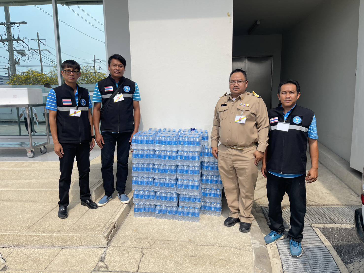 กปภ.สาขาคลองหลวง สนับสนุนน้ำดื่มบรรจุขวดตราสัญลักษณ์ เตรียมความพร้อมรับเสด็จฯ ณ ศูนย์ฝึกอบรม THAI Lion Air