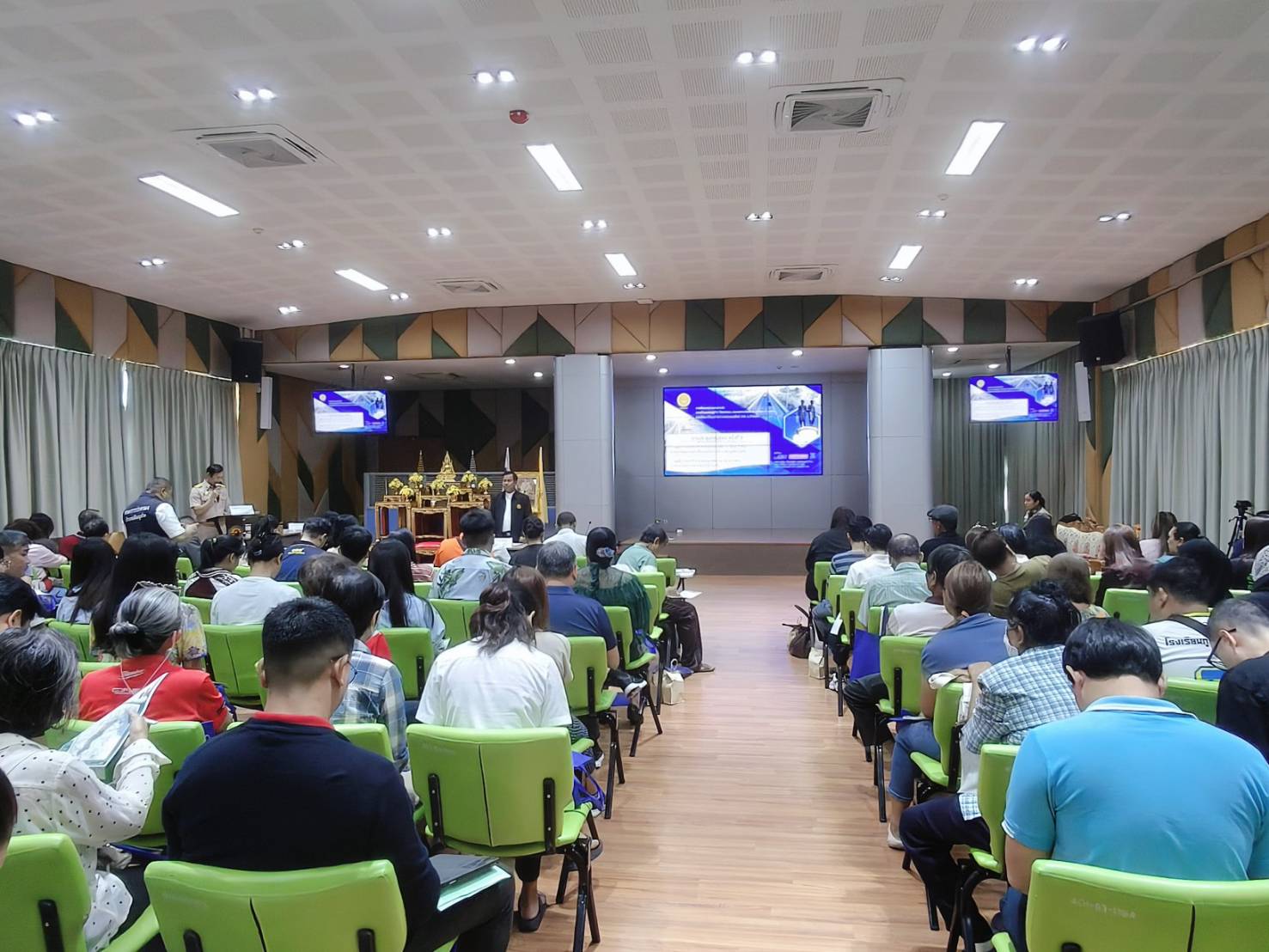 กปภ.สาขาภูเก็ต เข้าร่วมประชุมการประชุมกลุ่มย่อย ครั้งที่ 2 การศึกษาความเหมาะสมด้านเศรษฐกิจ วิศวกรรม และผลกระทบสิ่งแวดล้อมเบื้องต้น การพัฒนาโครงข่ายทางหลวงแนวใหม่ สาย บ.ป่าคลอก - บางคู จ.ภูเก็ต