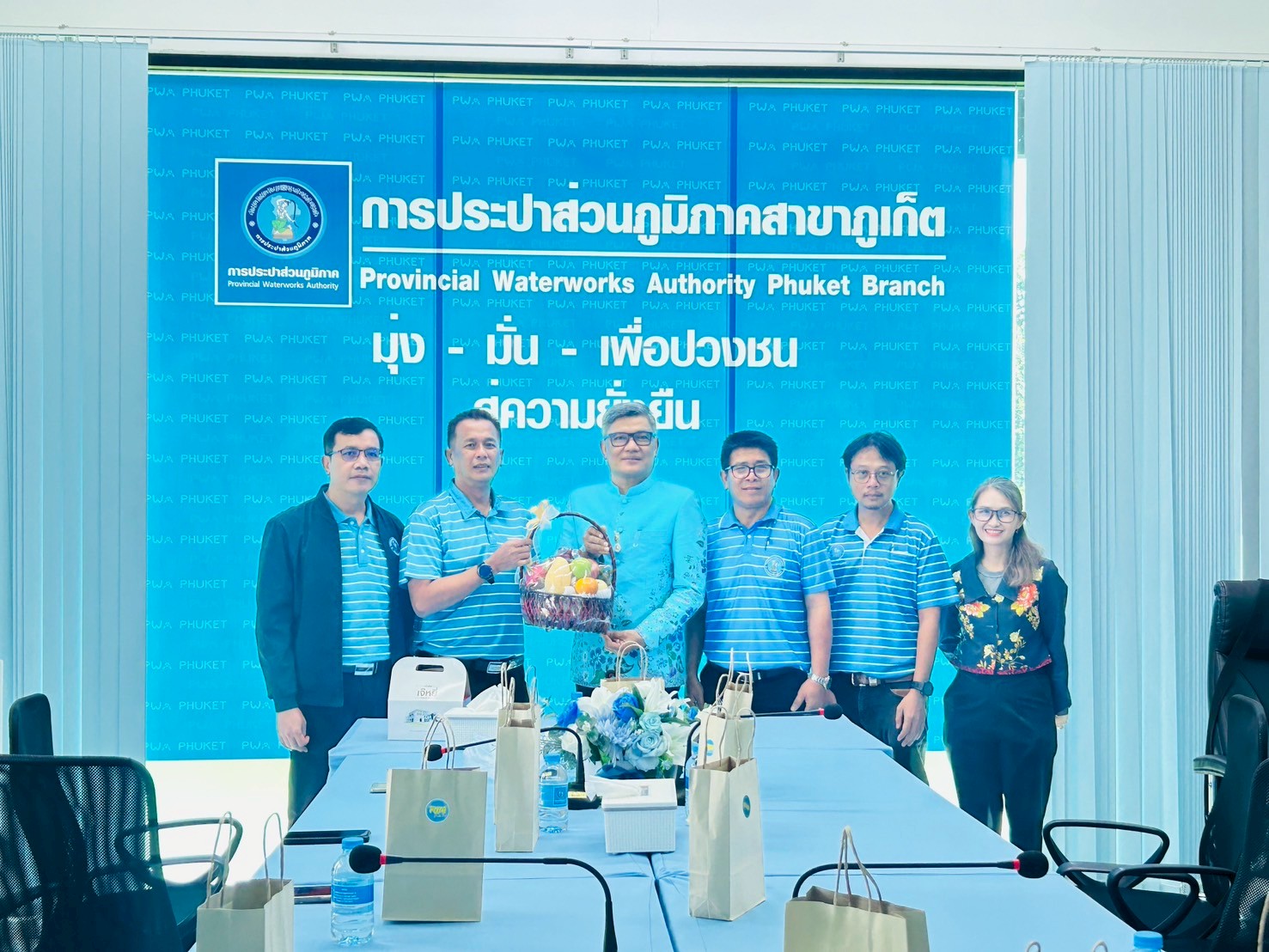 การประปาส่วนภูมิภาคสาขาตะกั่วป่า ร่วมเดินทางศึกษาดูงานระบบผลิตน้ำประปา และระบบผลิตไฟฟ้าจากโซลาเซลล์ Solar Roottop  ณ การประปาส่วนภูมิภาคสาขาภูเก็ต