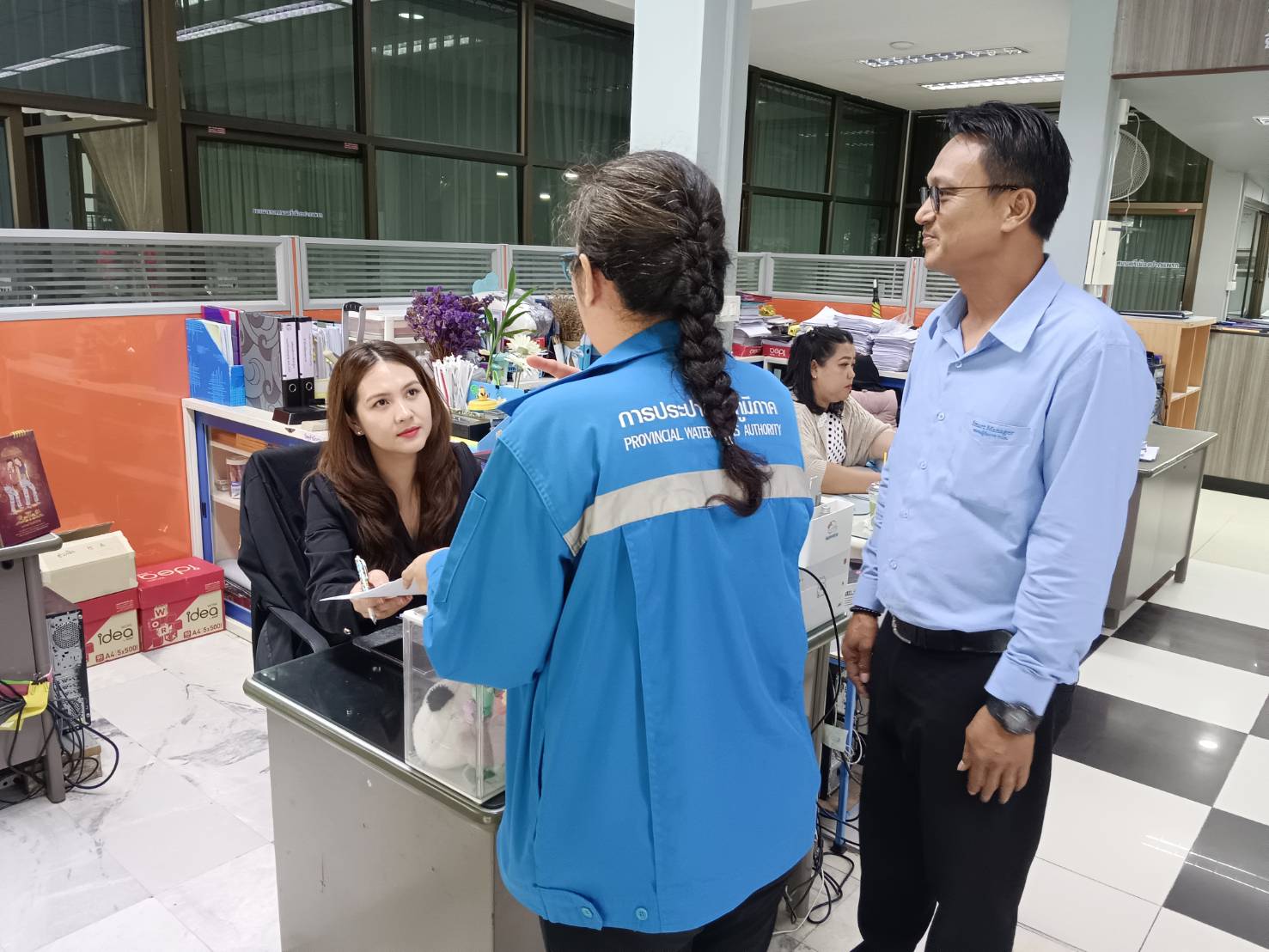 กปภ.สาขากาญจนบุรี ออกติดตามหนี้ค้างชำระค่าน้ำประปาของส่วนราชการ