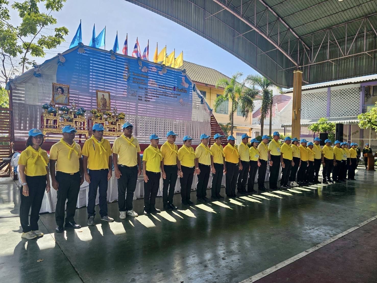 การประปาส่วนภูมิภาคสาขาปทุมธานี(พ) ร่วมกิจกรรมจิตอาสาพัฒนา เนื่องในวันเฉลิมพระชนมพรรษา สมเด็จพระนางเจ้าสิริกิติ์ พระบรมราชินีนาถ พระบรมราชชนนีพันปีหลวง (วันแม่แห่งชาติ)