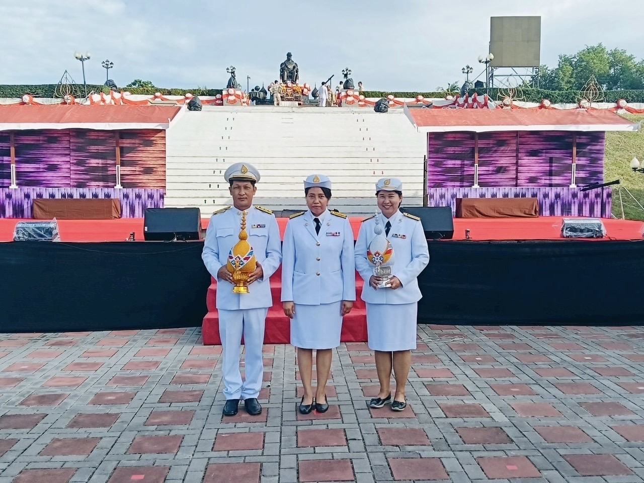 การประปาส่วนภูมิภาคสาขาประจวบคีรีขันธ์ เข้าร่วมพิธีถวายเครื่องราชสักการะพระบรมราชานุสาวรีย์พระบาทสมเด็จพระจอมเกล้าเจ้าอยู่หัว พระบิดาแห่งวิทยาศาสตร์ไทย เนื่องในวันวิทยาศาสตร์แห่งชาติ และพิธีเปิดงาน "สัปดาห์วิทยาศาสตร์แห่งชาติ ประจำปี 2568"