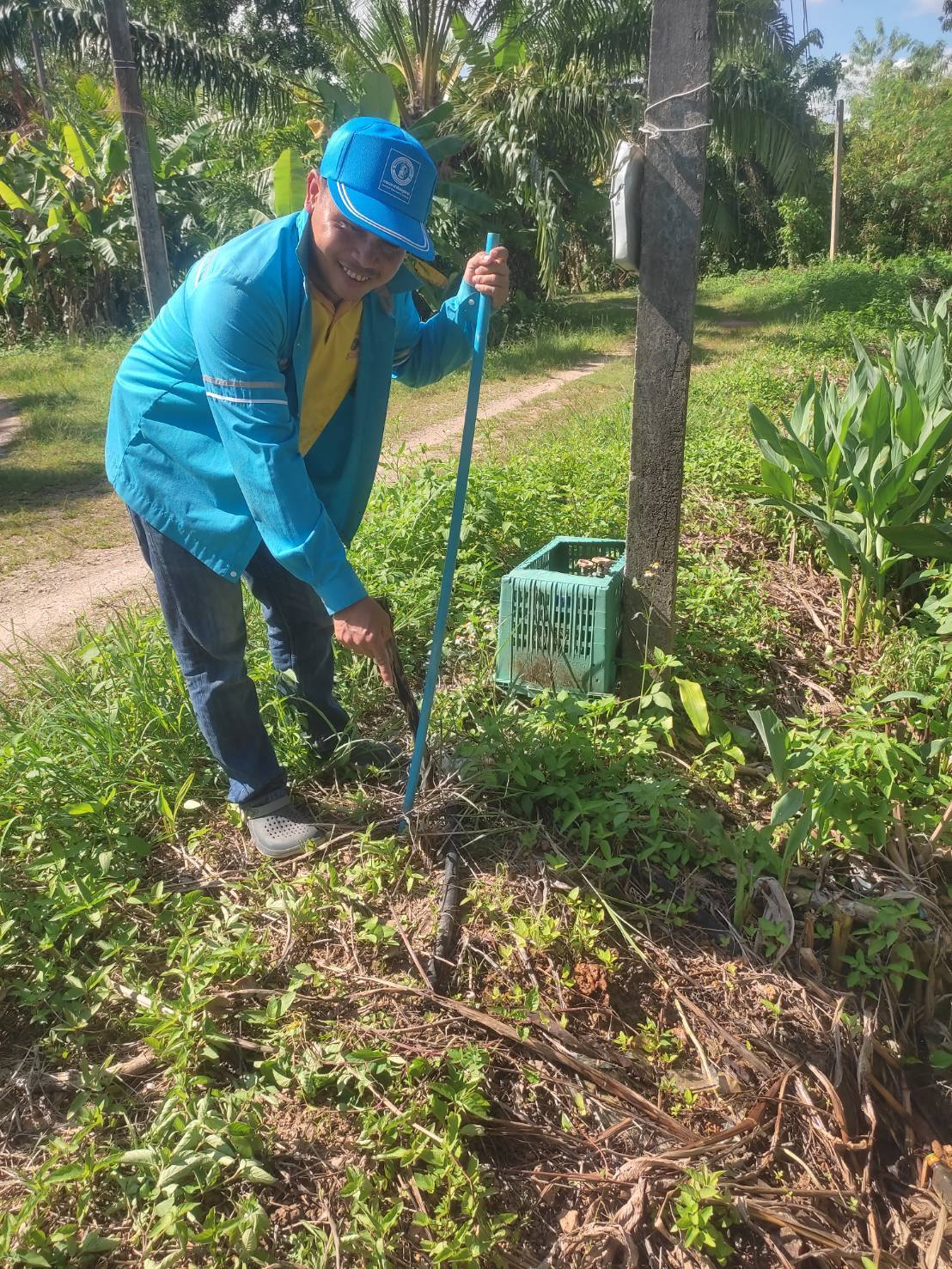กปภ.สาขาคลองท่อม ลงพื้นที่สำรวจเพื่อค้นหาท่อแตก-รั่ว