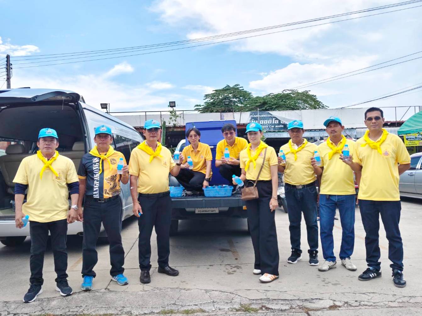 กปภ.สาขาบางปะกง มอบน้ำดื่มตราสัญลักษณ์ กปภ.
