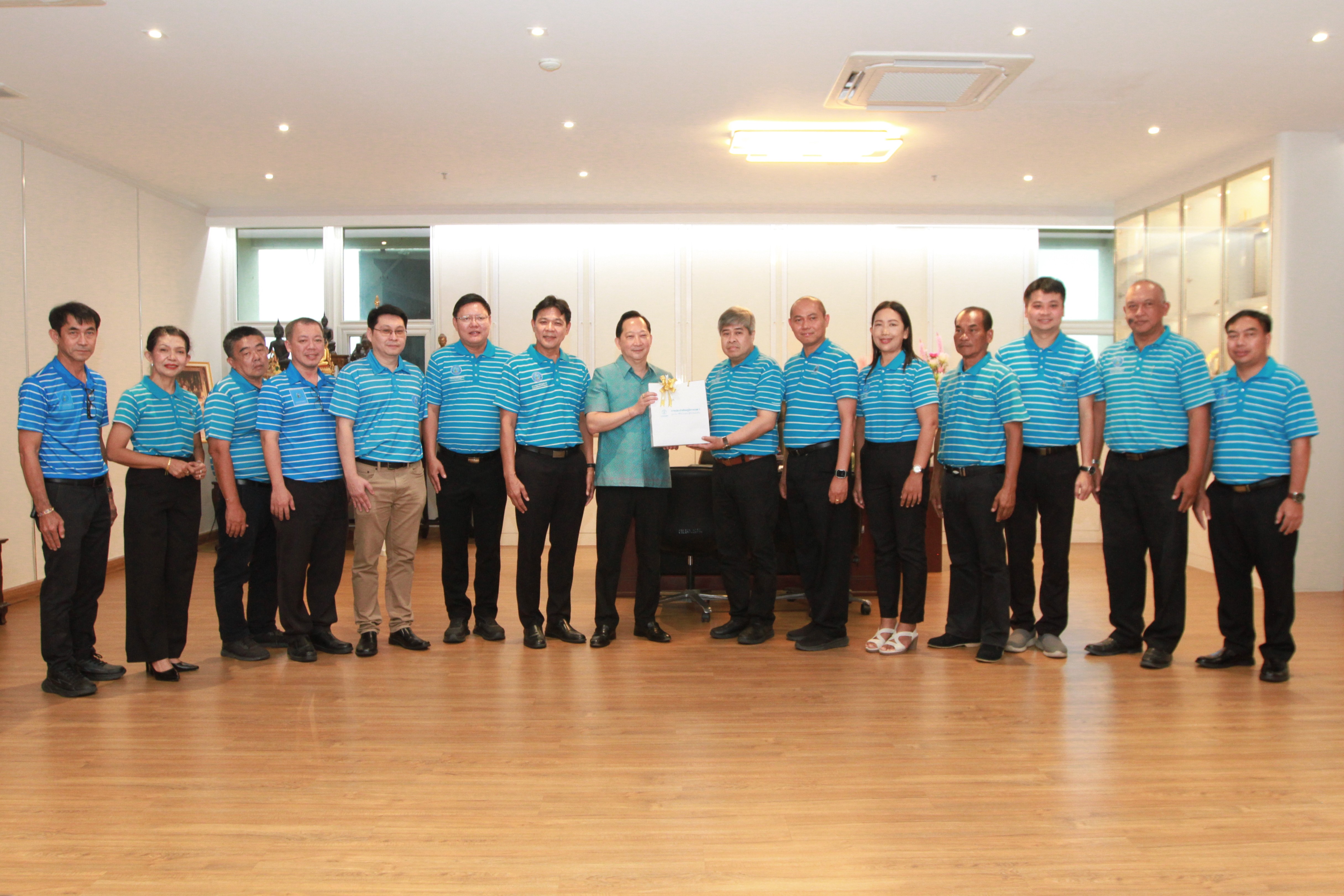 กปภ.ข.๑ ร่วมกับ กปภ.สาขาระยอง และ กปภ.สาขาในจังหวัดระยอง เข้าพบผู้ว่าราชการ จ.ระยอง