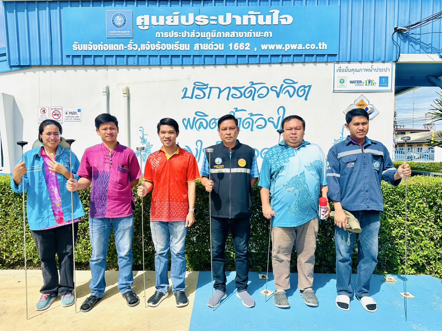 กปภ.สาขาท่ามะกาลงพื้นที่สำรวจหาท่อแตกท่อรั่ว