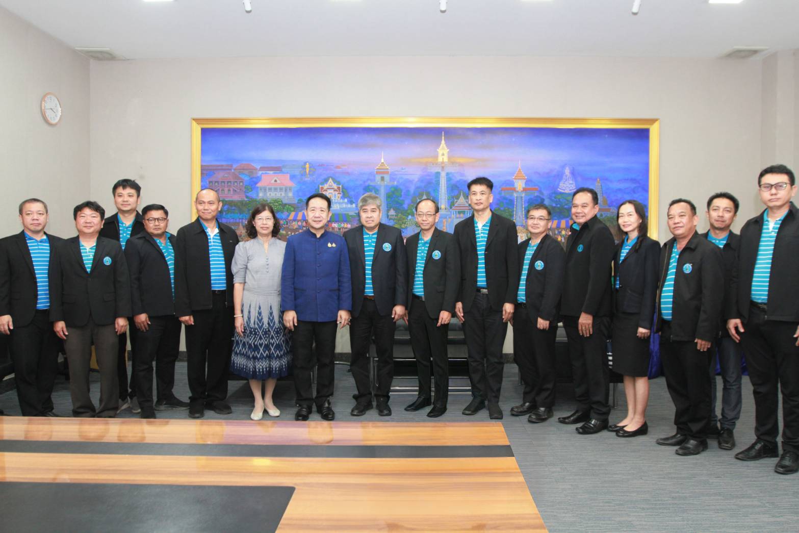 ผู้บริหาร กปภ.ข.1 และ ผจก.กปภ.สาขาในพื้นที่จ.ชลบุรี ร่วมแสดงความยินดีกับ นายนริศ นิรามัยวงศ์ เนื่องในโอกาสย้ายมาดำรงตำแหน่ง ผวจ.ชลบุรี