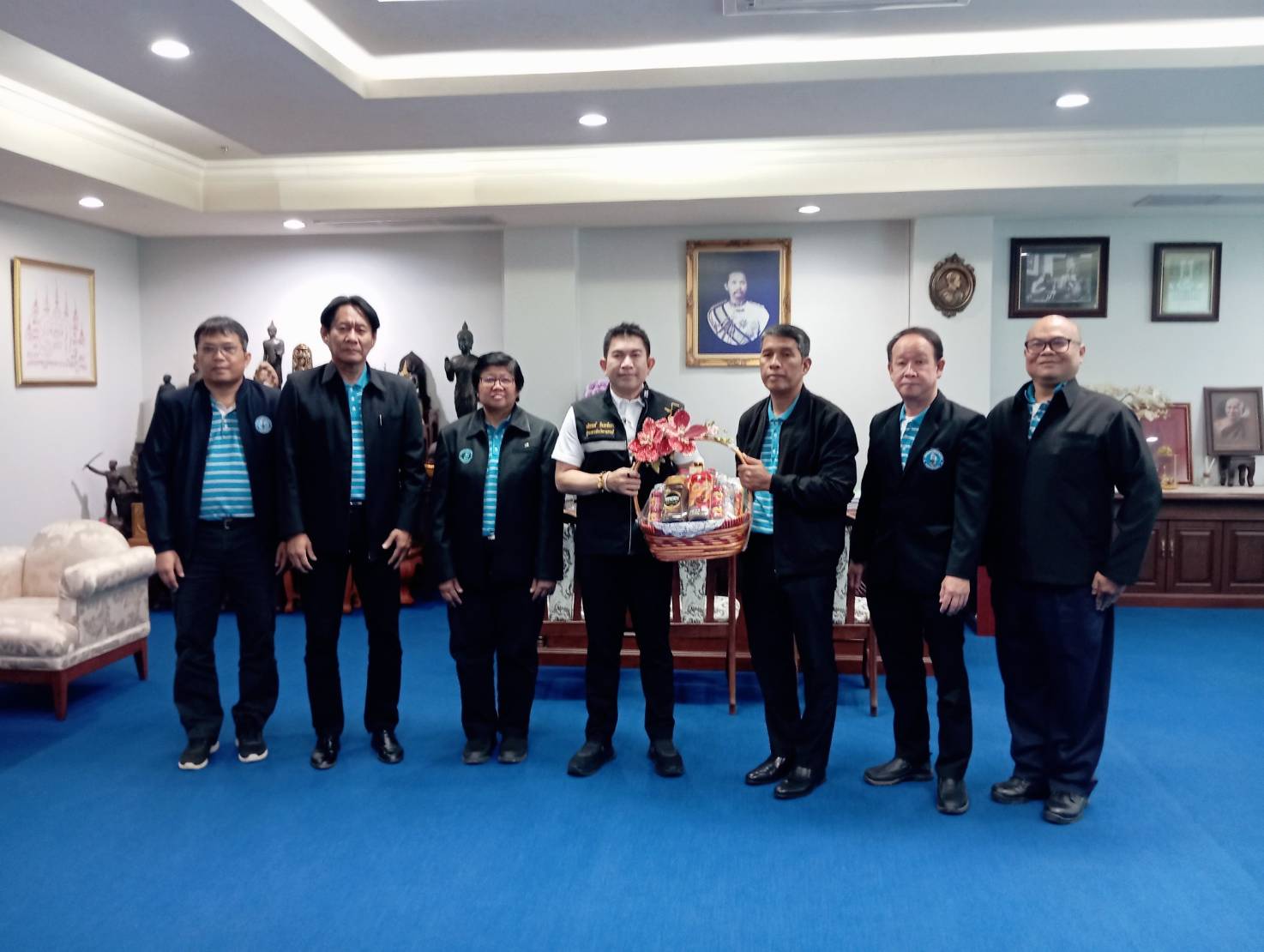 กปภ.สาขา ภาคีเครือข่ายจังหวัดกาญจนบุรี เข้าพบท่านผู้ว่าราชการจังหวัดกาญจนบุรี เพื่อรับนโยบาย พร้อมรายงานตัวผู้บริหารใหม่หัวหน้าส่วนราชการ