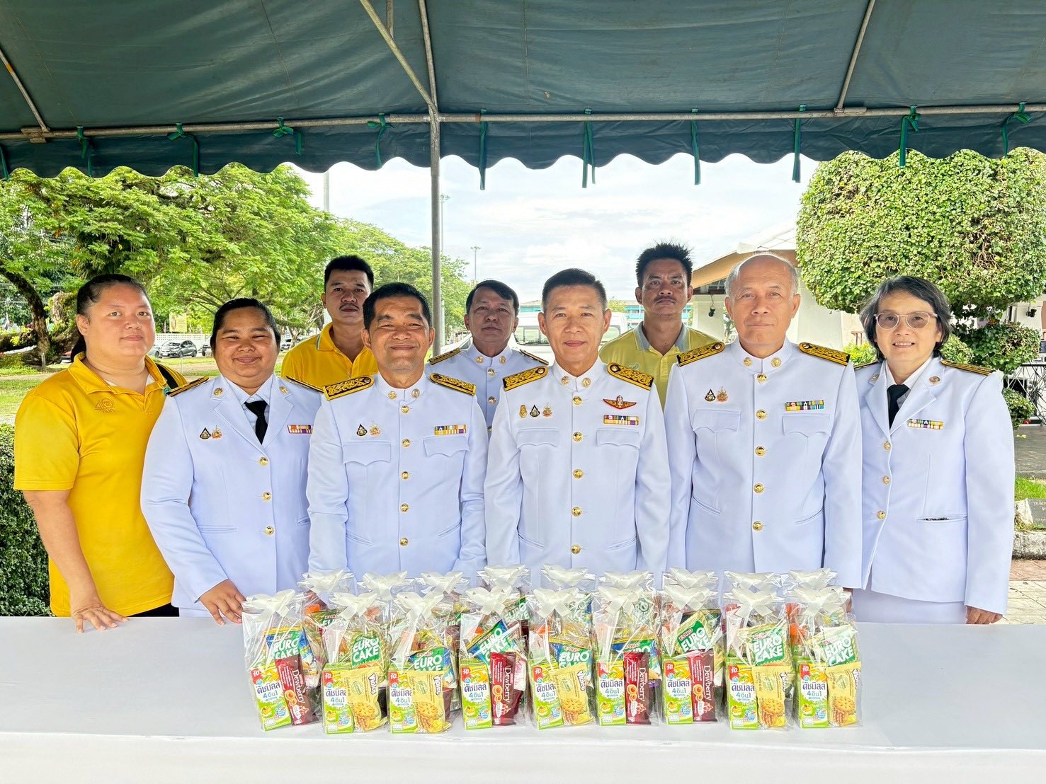 การประปาส่วนภูมิภาคสาขาตราด เข้าร่วมพิธีทำบุญตักบาตรและพิธีวางพวงมาลา ถวายเป็นพระราชกุศล เนื่องในวันนวมินทรมหาราช 13 ตุลาคม 2568