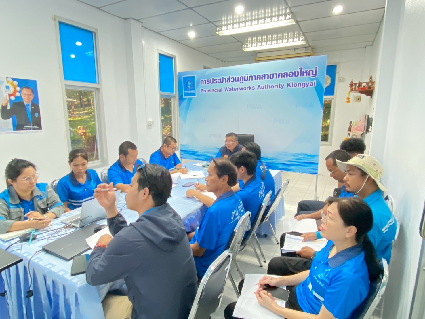 วันพุธที่ 15 ตุลาคม 2568 การประปาส่วนภูมิภาคสาขาคลองใหญ่ นำโดย นายประสิทธิ์ เจริญวงษ์ ผู้จัดการการประปาส่วนภูมิภ