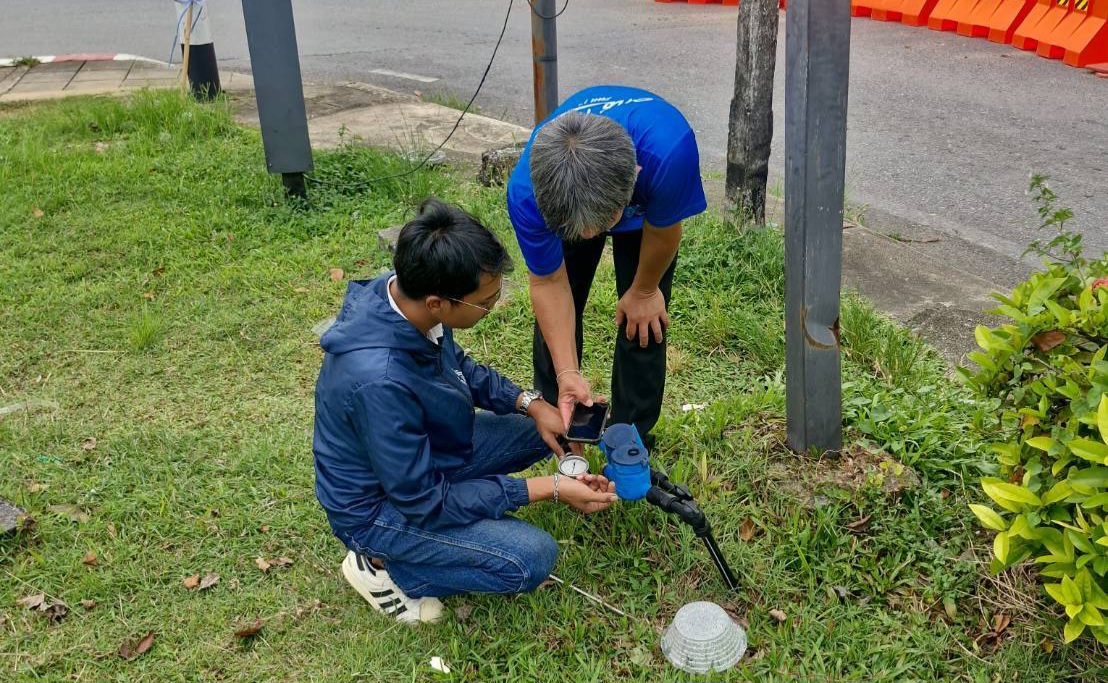 กปภ.สาขาภูเก็ต นำทีมลงพื้นที่ บริเวณทางหน้าโลตัส สาขาถลาง ต.เทพกระษัตรี อ.ถลาง จ.ภูเก็ต ดำเนินการตรวจวัดแรงดัน