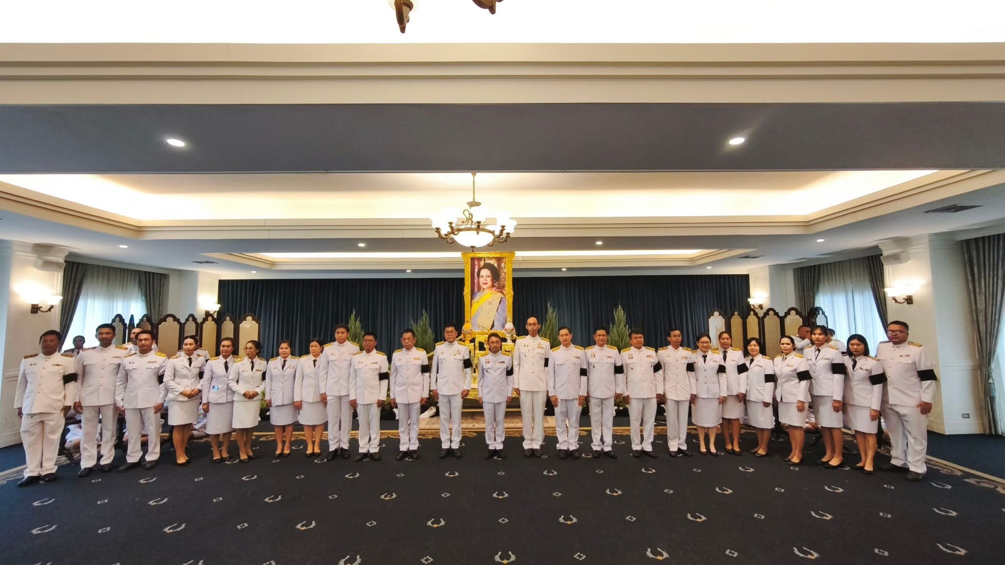 การประปาส่วนภูมิภาคสาขาประจวบคีรีขันธ์ร่วมถวายน้ำสรงพระบรมศพหน้าพระฉายาลักษณ์ สมเด็จพระนางเจ้าสิริกิติ์ พระบรมราชินีนาถ พระบรมราชชนนีพันปีหลวง  ณ ศาลาราชประชาสมาคม วังไกลกังวล อำเภอหัวหิน