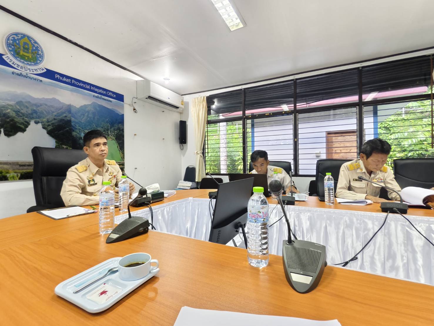 การประปาส่วนภูมิภาคสาขาภูเก็ต เข้าร่วมประชุมการจัดทำบันทึกข้อตกลง (MOU) ระหว่างกรมชลประทานกับการประปาส่วนภูมิภาคในการดำเนินการโครงการแก้มลิงบ้านโคกโตนดพร้อมระบบกันน้ำไปยังอ่างเก็บน้ำบางเหนียวดำ อำเภอถลาง จังหวัดภูเก็ต