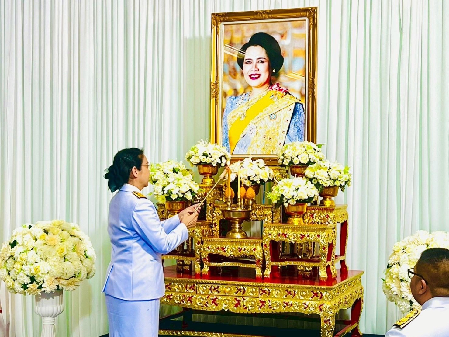การประปาส่วนภูมิภาคสาขาปากท่อ ร่วมประกอบพิธีบำเพ็ญกุศลสวดพระอภิธรรมถวายเป็นพระราชกุศลสมเด็จพระนางเจ้าสิริกิติ์ พระบรมราชินีนาถ พระบรมราชชนนีพันปีหลวง
